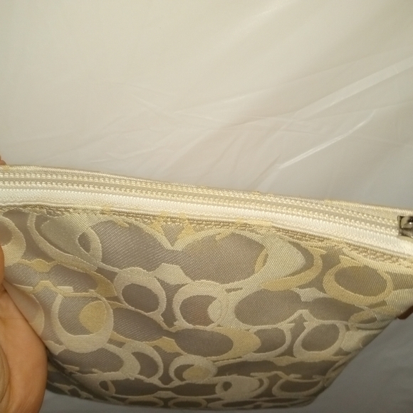 LIKE NEW Coach Beige Cream Tan Hampton's Signature Crossbody Bag Y2K - Picture 15 of 15